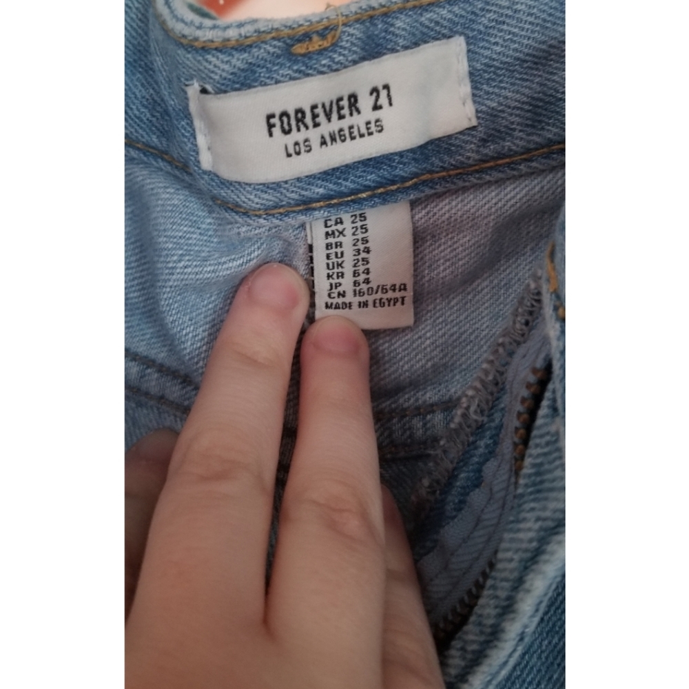 Forever 21 Ripped Jeans - Picture 3 of 4
